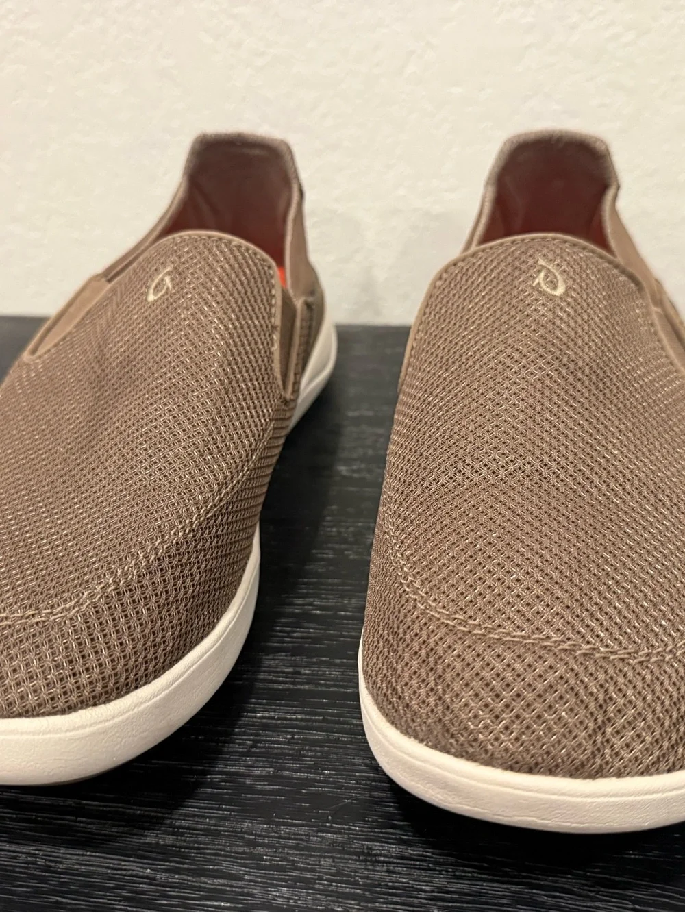 Olukai Nohea Pae Mens Size 10.5 Mustang Brown Comfort Slip On Loafers